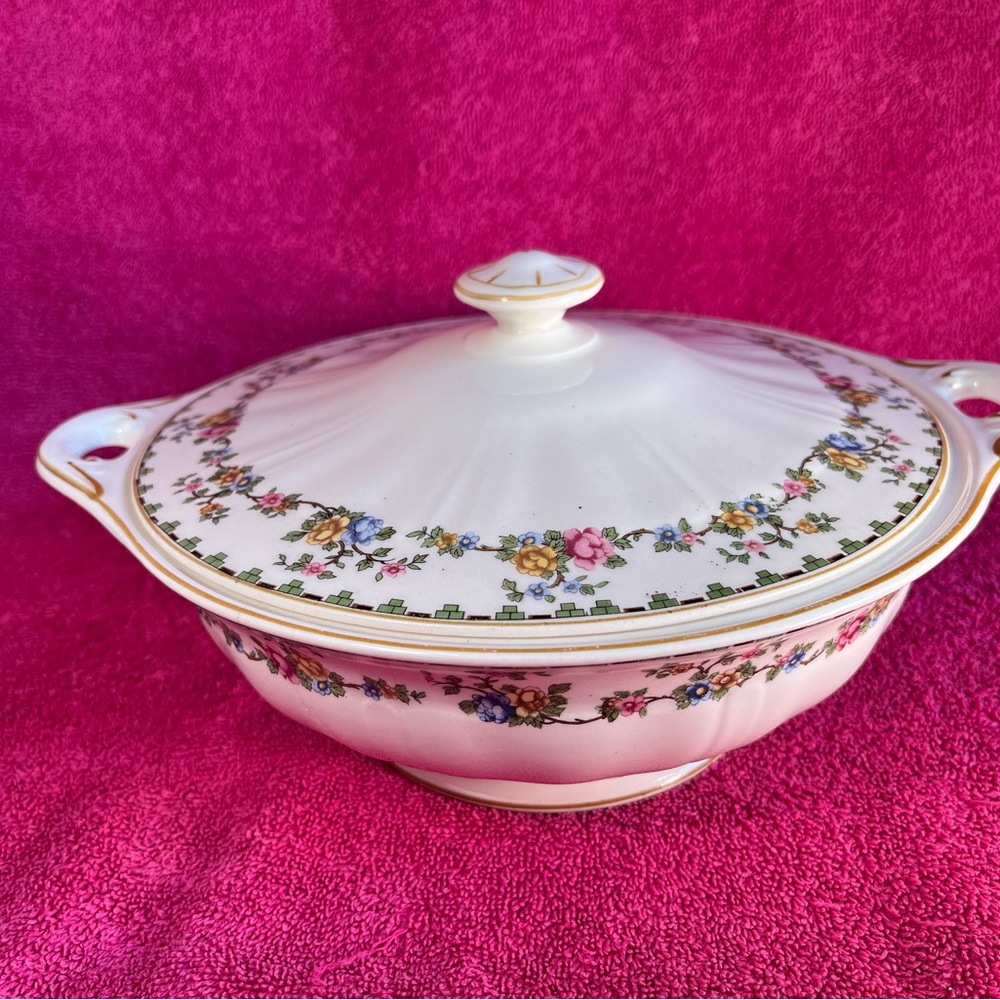 Steubenville Ivory serving dish, covered